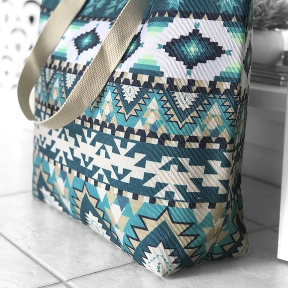 LAST ONE! Aztec Print Tote in a Teal/Blue/Ivory + FREE Matching Wristlet - Picture 5 of 8